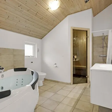 Vakantiehuis In Rodby With Sauna Kramnitse